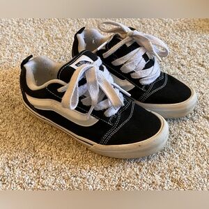 VANS Big Kids Knu Skool Shoe